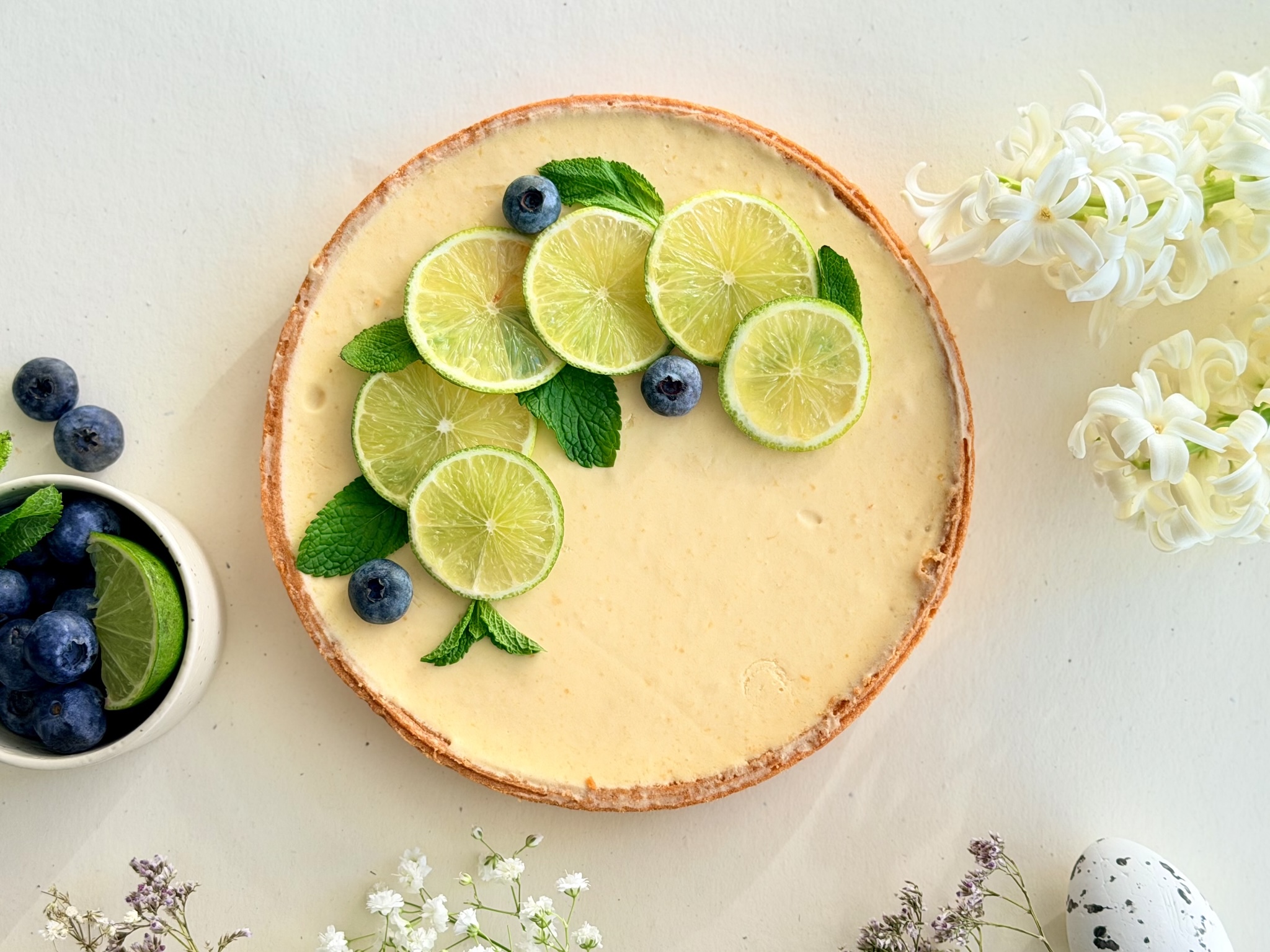 Tartă cu mango și fructul pasiunii