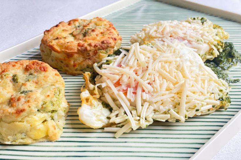 Cartofi gratinați, mâncare de spanac cu ou și parmezan
