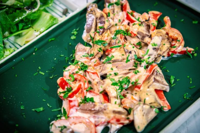 Supă de porc cu varza kale